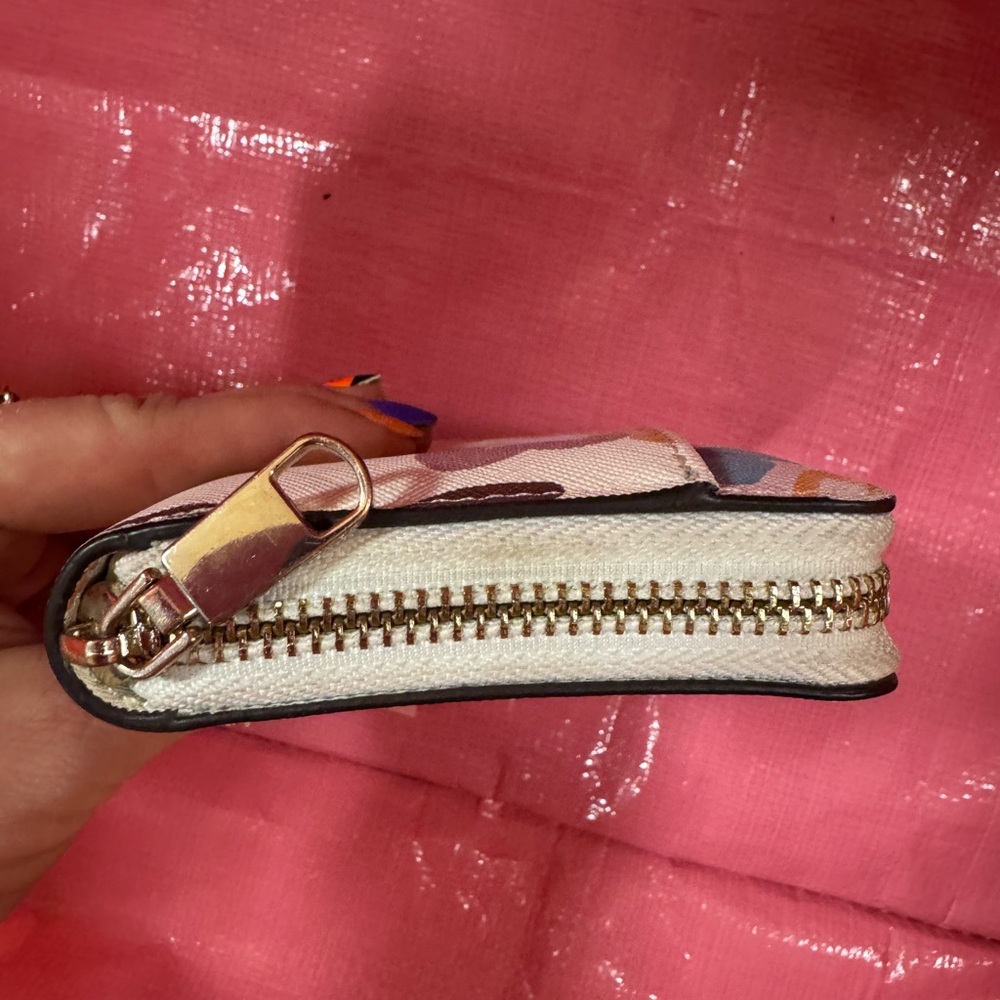 Floral Patterned Wallet - Picture 4 of 4